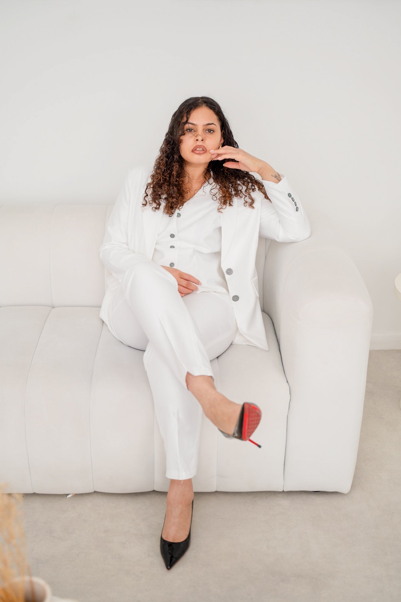The snow white spark 3-piece pantsuit (UK size 12) - Salons