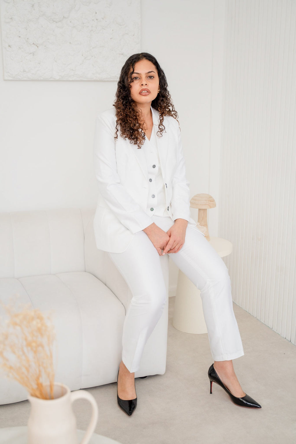 The snow white spark 3-piece pantsuit (UK size 12) - Salons