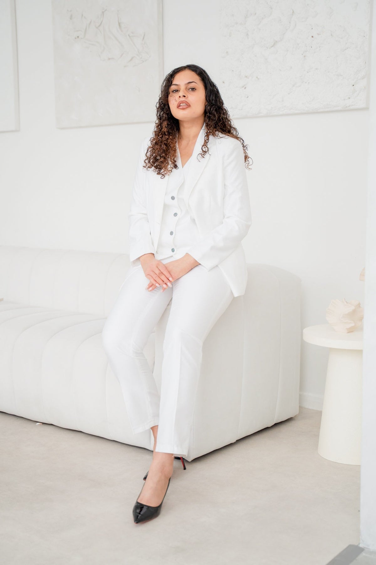 The snow white spark 3-piece pantsuit (UK size 12) - Salons